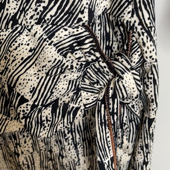 VINTAGE Max Studio Retro Print Dress Drop Waist Tied Side Long Sleeve Size M - Picture 10 of 14